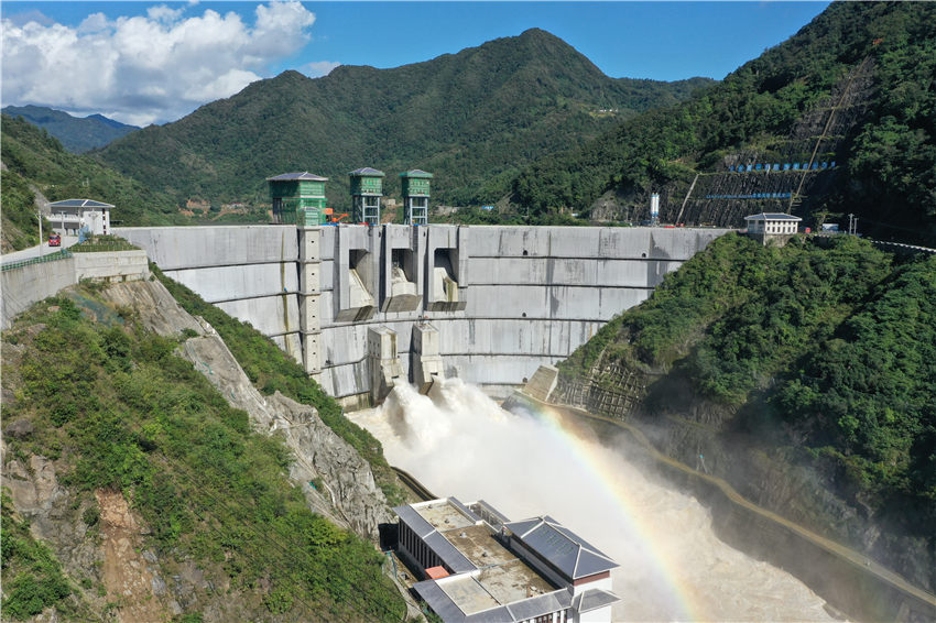 航拍引漢濟(jì)渭三河口水利樞紐。劉正根攝