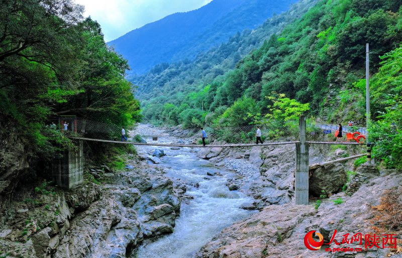 9月9日，采風團來到厚畛子生態(tài)實驗林場。人民網(wǎng)記者 孫挺攝